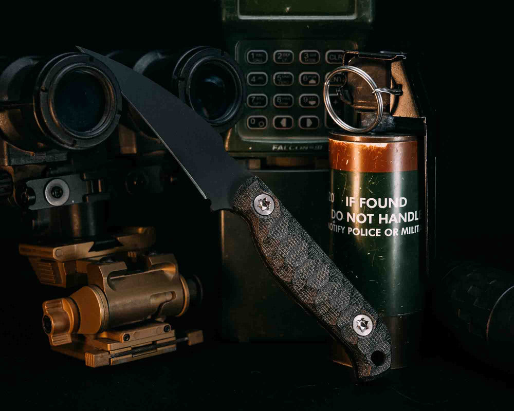 Gula Gula- Black Canvas Micarta, Armor Black Cerakote, Ti Torx Bolts, Chaos Grip