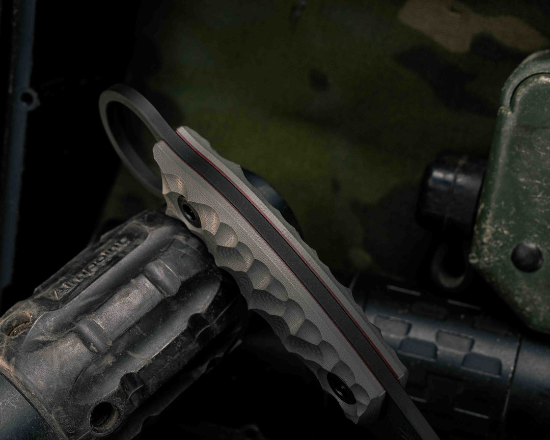 Osoraku 4"- Grey with Redline G10, Armor Black Cerakote, Allen Bolts, Textured Grip