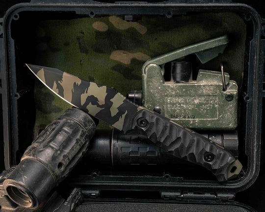 Field Knife- Black Dunes Carbon, Tiger Stripe Cerakote, Allen Bolts, Textured Grip