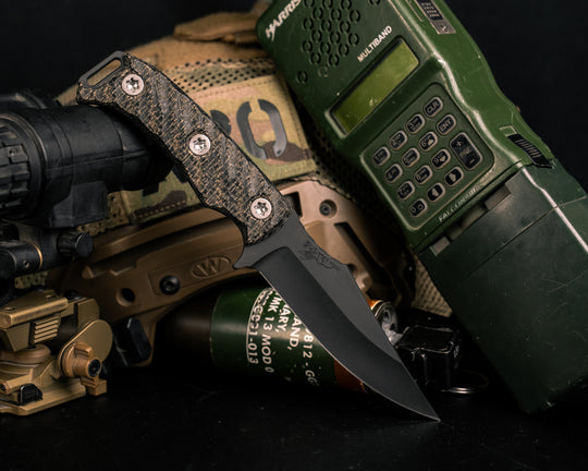Tosahwi - Black Burlap Micarta, Armor Black Cerakote, Ti Torx Bolts, Iron Grip