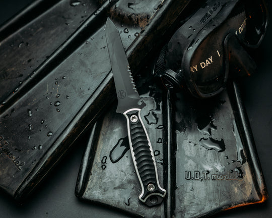 Dive knife Tanto- Black/White G10, Armor Black Cerakote, Ti Torx Bolts, Iron Grip