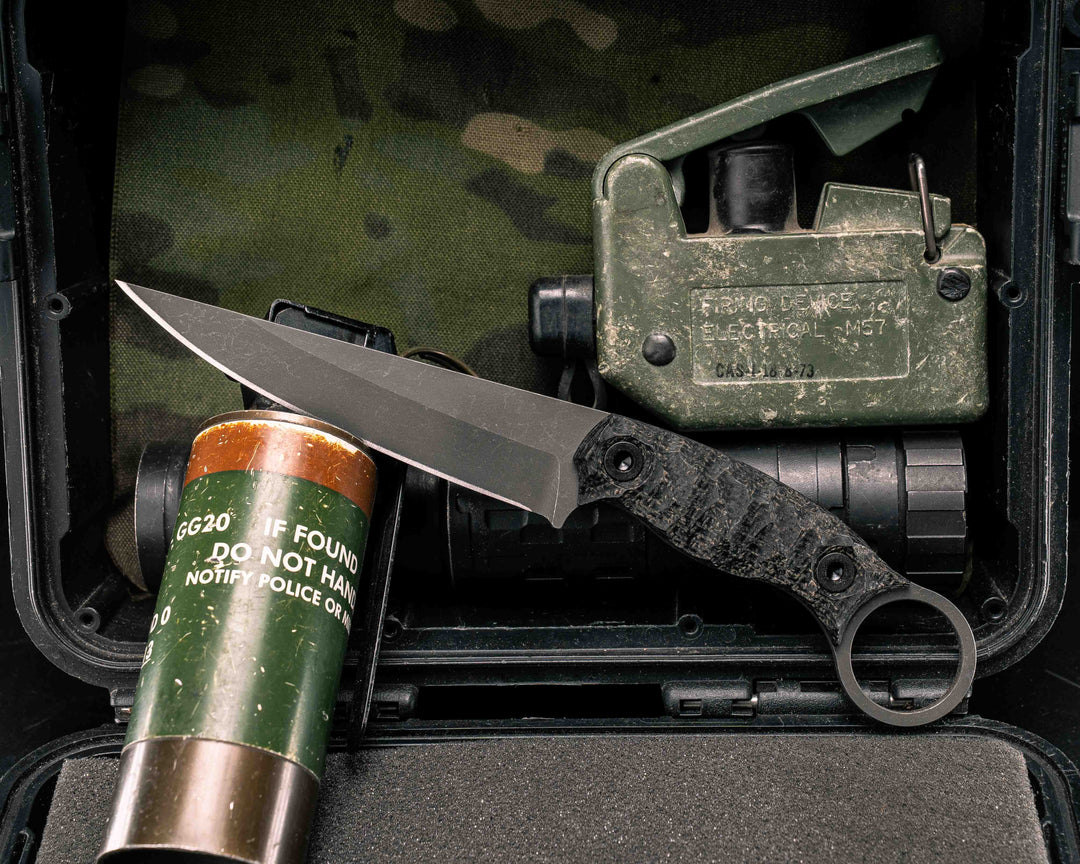 Osoraku 4"- Black Burlap Micarta, Allen Bolts, Textured Grip
