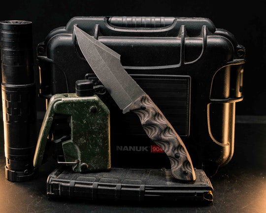 Widow Maker- Python Canvas Micarta, CF Pins, CF Lanyard Pin, Textured Grip