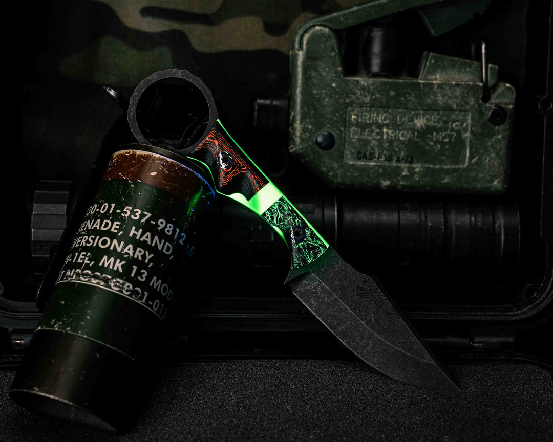 Jaq- Green Glow Marbled Carbon, Glow Resin Split, Flow Party Camo Carbon, Mosaic Pins, Textured Grip