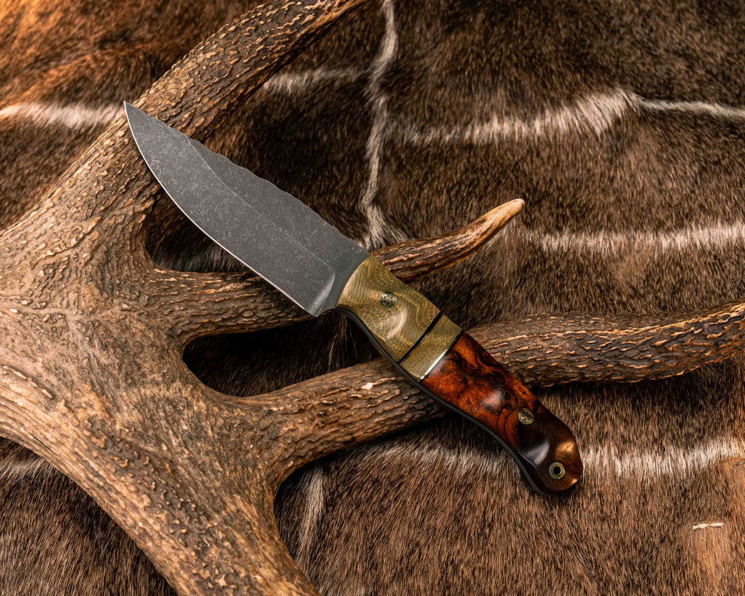 Crow Jr- Olive Green Canvas Micarta, Black G10 and Brass Pin Striping, Olive Green Canvas Micarta Split, Desert Ironwood, Brass Mosaic Pins, Brass Lanyard Pin, Textured Grip