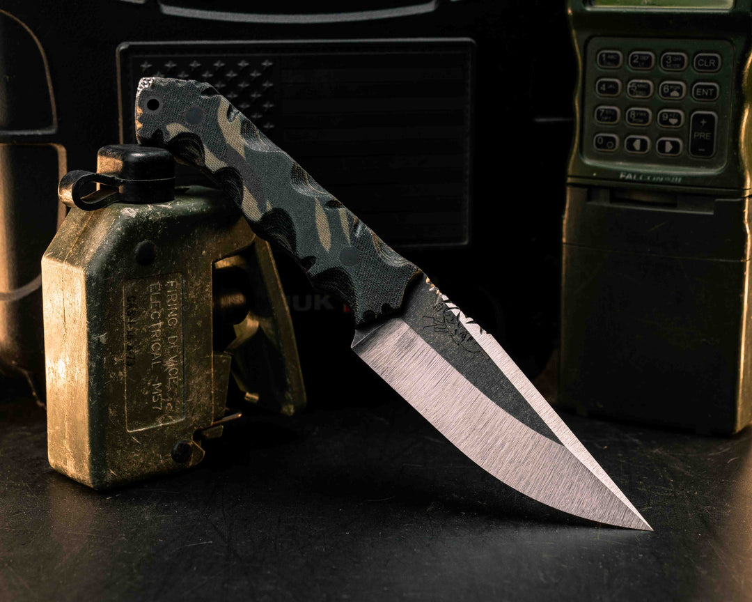Red Crow- Guyana Tiger Stripe Camo Micarta, CF Pins, CF Lanyard Pin, Old School Rock Work Spine, Stippled Skull Bracker, Textured Grip