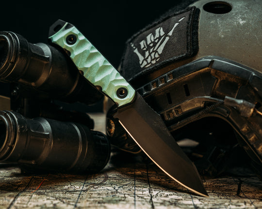 Field Knife Jr- Tiffany Blue and Black G10, Armor Black Cerakote, Allen Bolts, Chaos Grip
