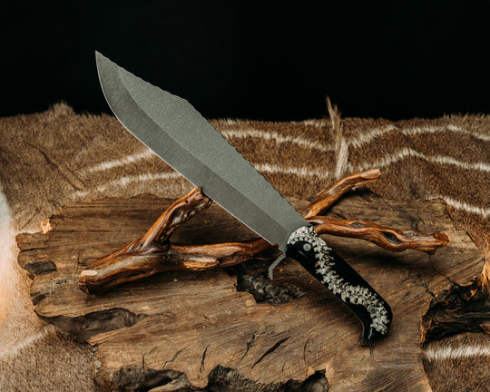 Modified Raider Bowie- Western Diamondback Rattlesnake Rattle in Tru-LaRue Resin, Western Diamondback Rattlesnake Vertebrae in Tru-sLaRue Resin, Mosaic Pins, Smooth Grip