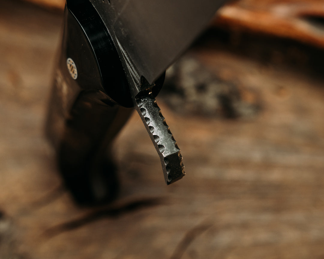 Modified Raider Bowie- Western Diamondback Rattlesnake Rattle in Tru-LaRue Resin, Western Diamondback Rattlesnake Vertebrae in Tru-sLaRue Resin, Mosaic Pins, Smooth Grip