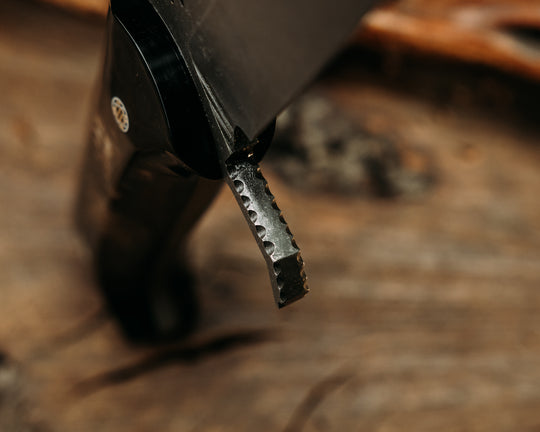 Modified Raider Bowie- Western Diamondback Rattlesnake Rattle in Tru-LaRue Resin, Western Diamondback Rattlesnake Vertebrae in Tru-sLaRue Resin, Mosaic Pins, Smooth Grip