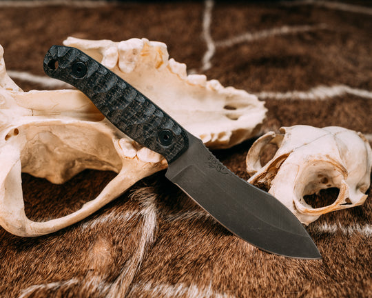 Skinner Jr- Black Burlap Micarta, Allen Bolts, Chaos Grip