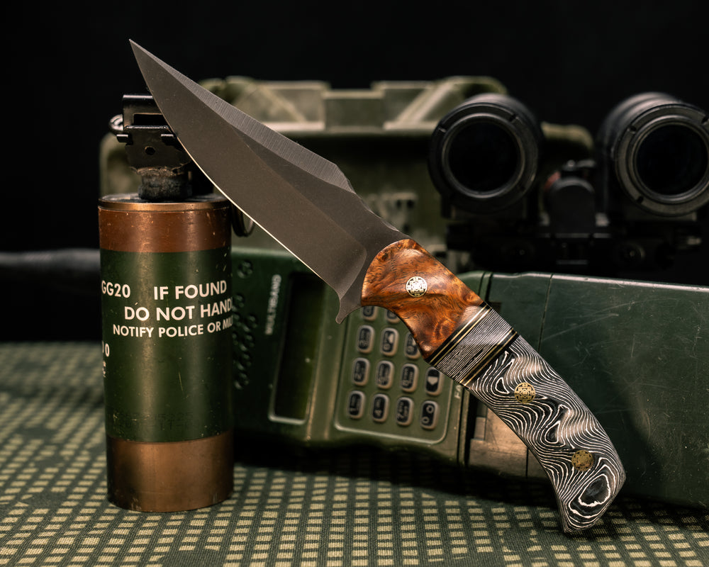 Modified Tosahwi- Hawaiian Curly Koa, Black G10 and Brass Pin Striping, White Storm Carbon Split, White Storm Carbon, Mosaic Pins, Textured Grip