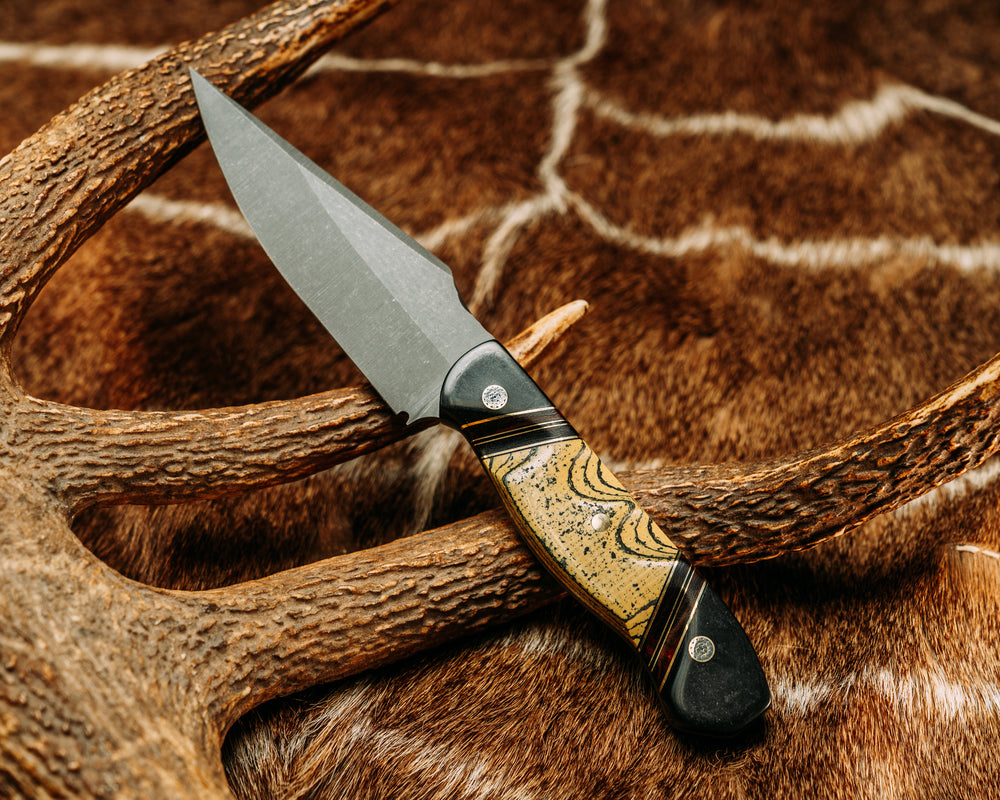 Modified Field Knife- Black Diamond Richlite, Brass and Desert Ironwood Pin Striping, Cream and Black Carbon Split, Mosaic Pins, Brass Pin, Grooved Grip