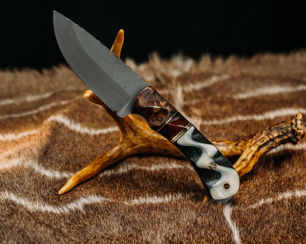 Cavner - Black Ash Burl, Black G10 and Bronze Pin Striping, ultem Split, Rams Horn Over Carbon, Brass Pins, Brass Lanyard Pin, Textured Grip