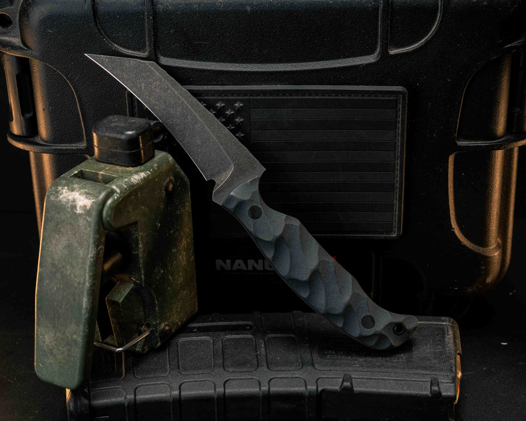 Draugr- Graphite G10, CF Pins, CF Lanyard Pin, Textured Grip