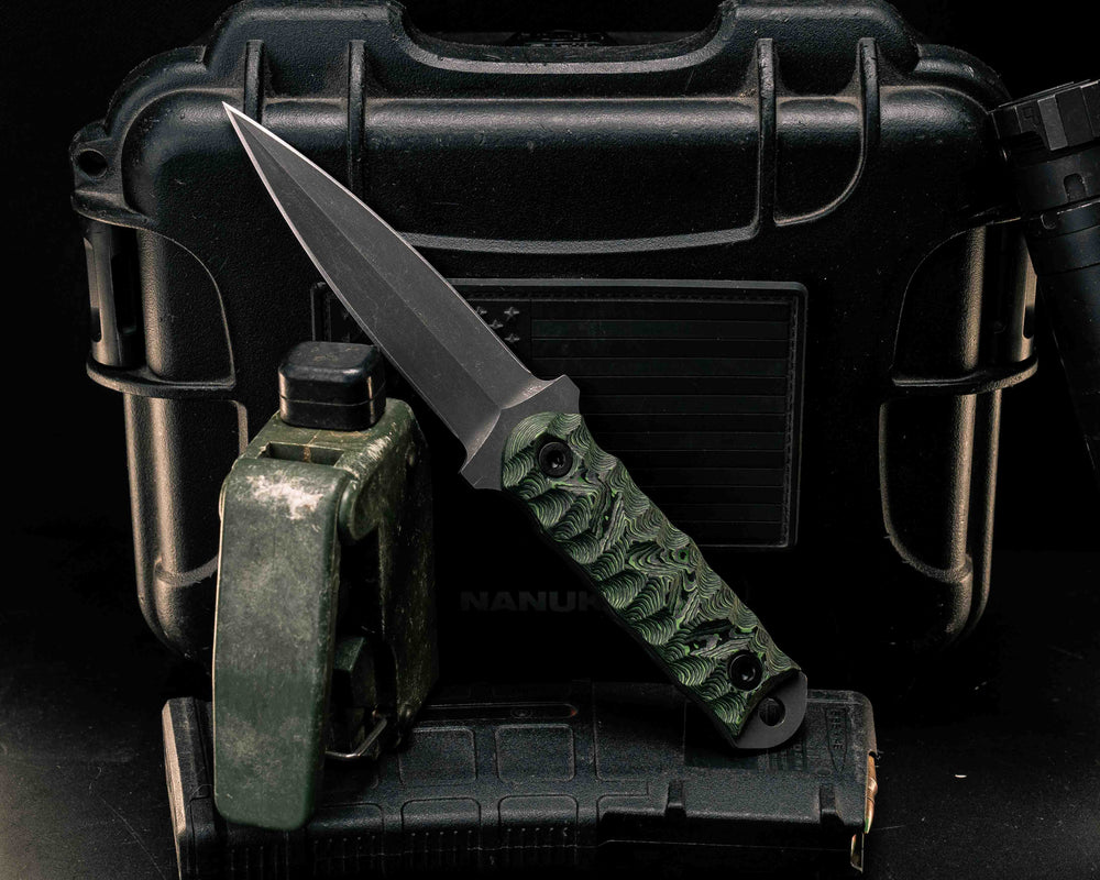 Combat Dagger- Jungle Wear Carbon, Allen Bolts, Textured Grip