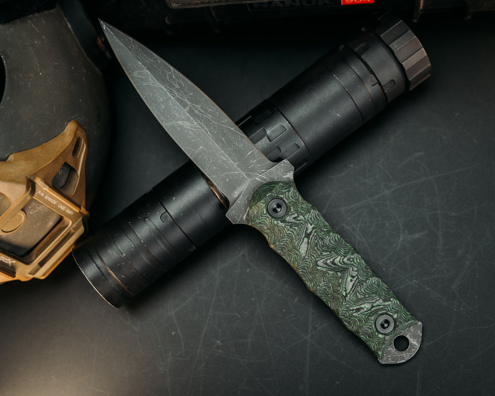 Combat Dagger- Jungle Wear Carbon, Allen Bolts, Chaos Grip