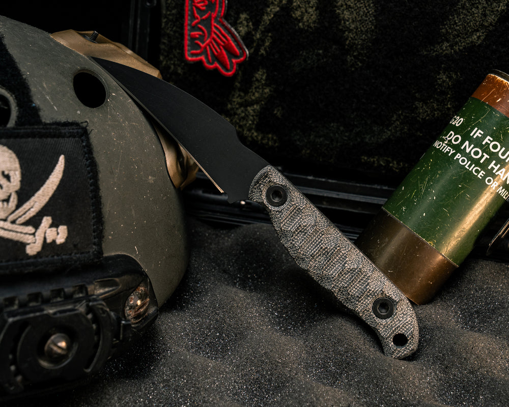 Gula Gula- Black Canvas Micarta, Armor Black Cerakote, Allen Bolts, Textured Grip