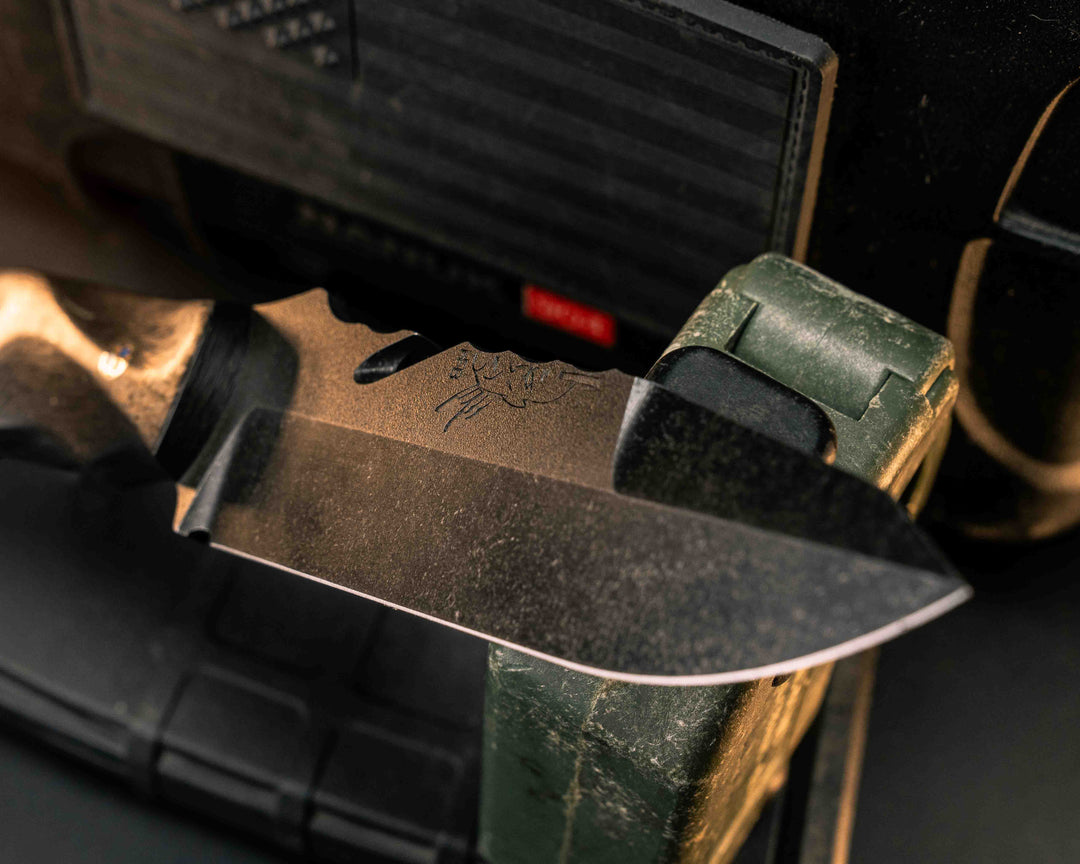 Notched Wire Cutter Breacher Gen 3- Carbon Fiber, Patriot Mosaic Pins, Textured Grip