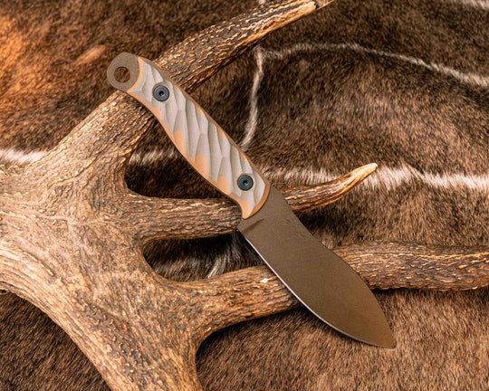 Hunter Skinner - Grey/Coyote G10, Midnight Bronze Cerakote, Allen Bolts, Textured Grip