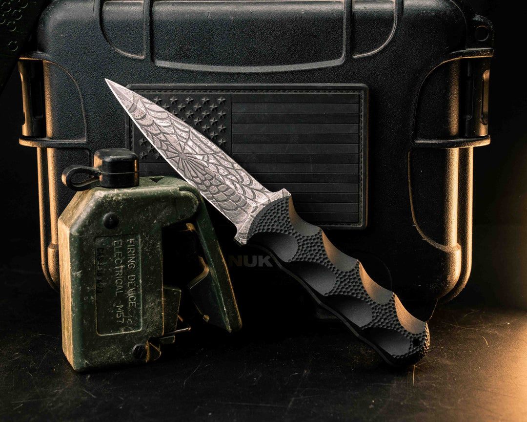 Combat Dagger- Black Diamond Richlite, CF Pins, CF Lanyard Pin, Stippled Textured Grip