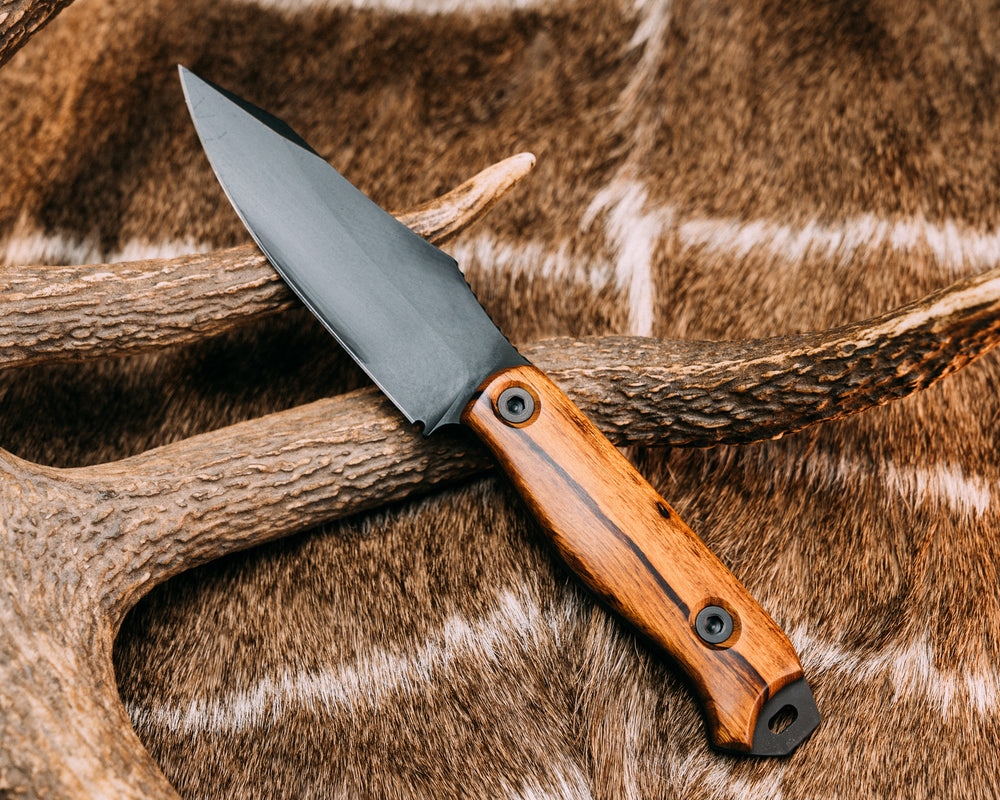 Field Knife - Desert Ironwood, Armor Black Cerakote, Allen Bolts, Smooth Grip