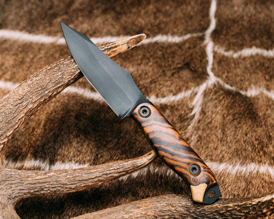 Field Knife - Desert Ironwood, Armor Black Cerakote, Allen Bolts, Smooth Grip