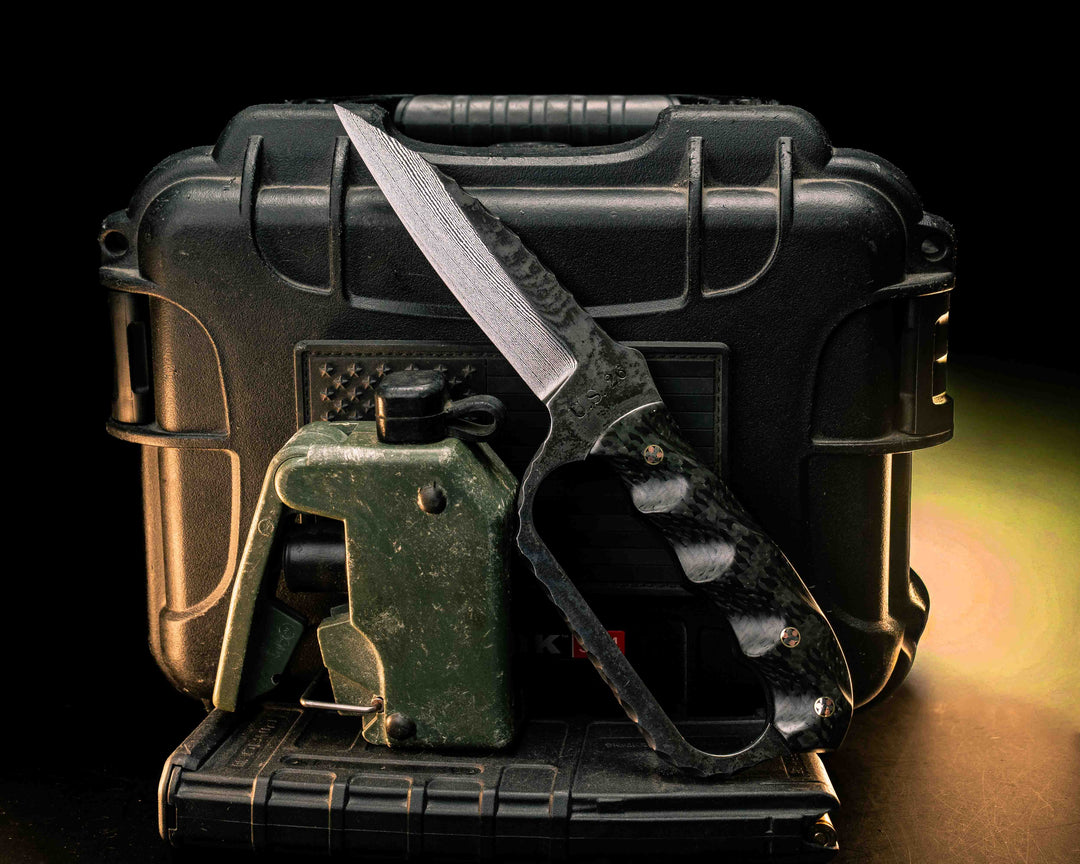 Trench Knife- Baker Forge Random Pattern Damascus- Carbon Fiber, Mosaic Pins, Textured Grip