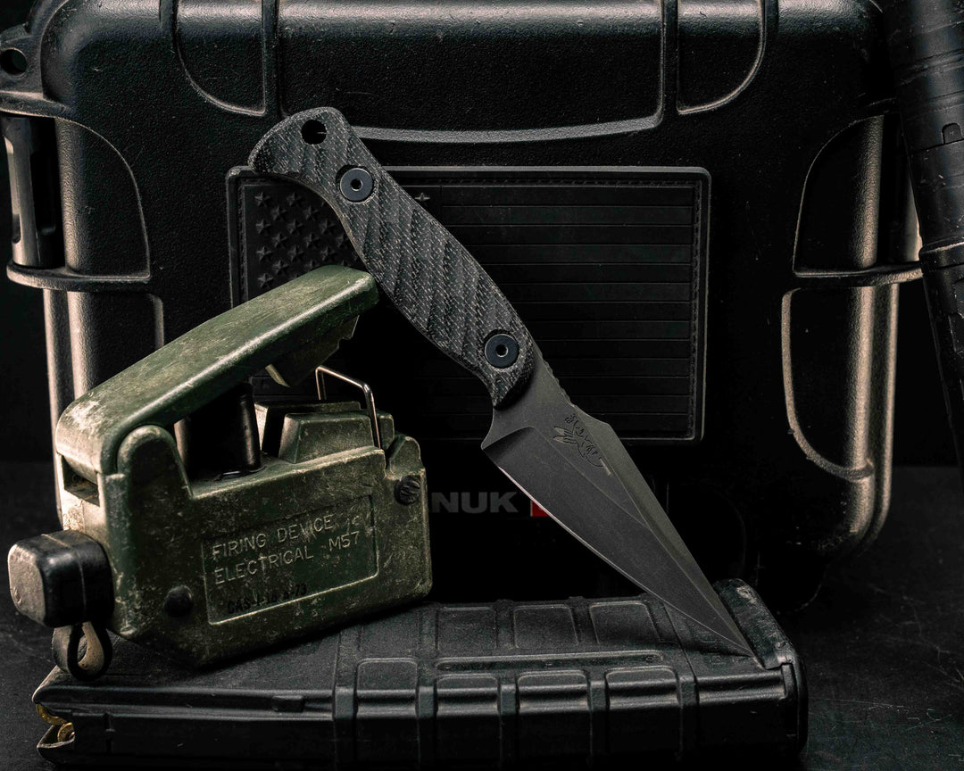 Gulo Gulo- Black Canvas Micarta, Allen Bolts, Textured Grip