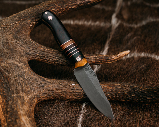 Field Knife Jr- Thin Brown Trout G-carta, Copper Pin Striping, Hawaiian Curly Koa Split, Desert Ironwood, Mosaic Pins, Smooth Grip