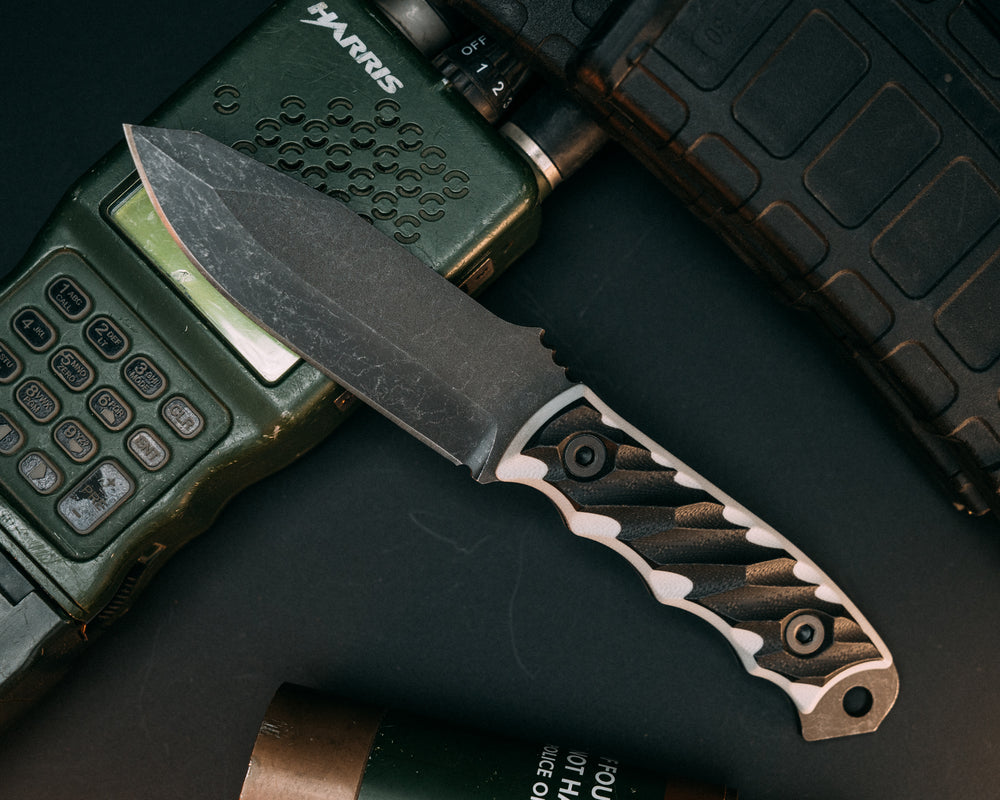Disaster Jr- Black/White G10, Allen Bolts, Iron Grip
