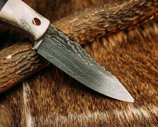 Field Knife Jr- Baker Forge Random Pattern Damascus- and Desert Ironwood, Copper Pins, 1/8" Copper Pin, Contoured Grip
