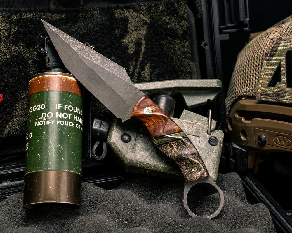 Ring Tac Tanto- Desert Ironwood, Black G10 and Brass Split, Gold Dark Matter Carbon, Mosaic Pins, Textured Grip