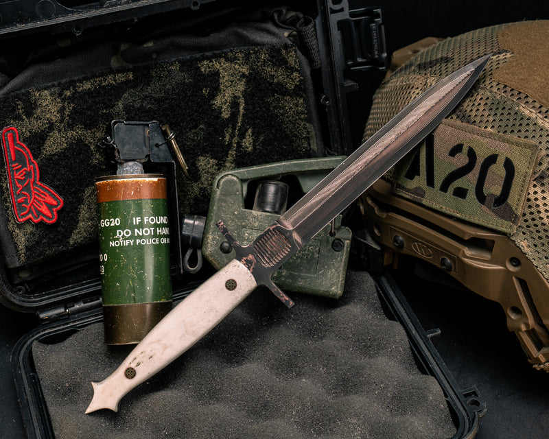 V-42 Dagger- Baker Forge Random Pattern CopperMai- CO Elk, Mosaic Pins, Smooth Grip