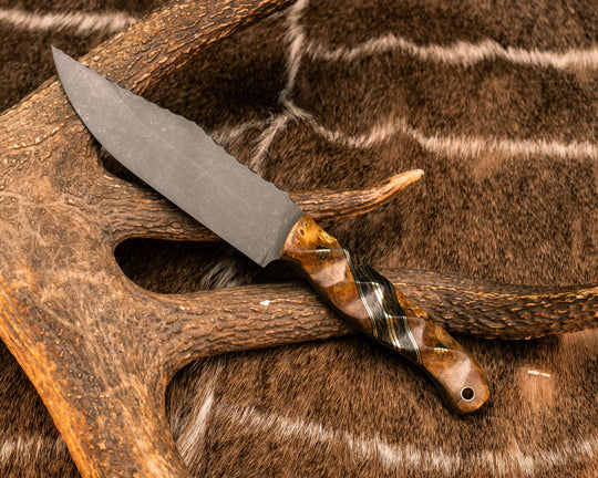 Crow Scout- Amboyna, Black G10 and Brass Pin Striping, Gold Dark Matter Carbon Split, Mosaic Pins, Brass lanyard Pin, Textured Grip