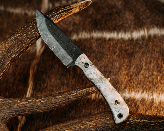 Cav Jr- Vegas Forge Basketweave Damascus- Mosaic Pins, CF Lanyard Pin, Textured Grip