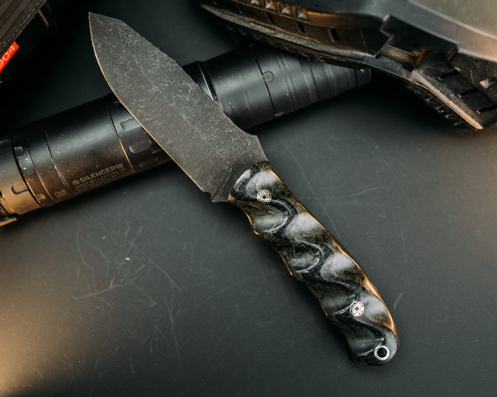 Disaster Jr- Black Burlap Micarta Over Green Dark Matter Carbon, Mosaic Pins, Aluminum Lanyard Pin, Textured Grip
