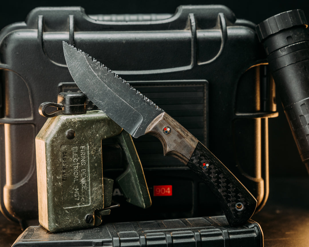 Nashi- Navy S.E.A.L AOR1 Cammie Micarta, Black G10 Split, Carbon Fiber, Patriot Mosaic Pins, Aluminum Lanyard Pin, Old School Rockwork, Smooth Angled Grip