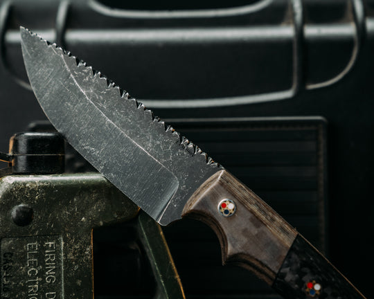 Nashi- Navy S.E.A.L AOR1 Cammie Micarta, Black G10 Split, Carbon Fiber, Patriot Mosaic Pins, Aluminum Lanyard Pin, Old School Rockwork, Smooth Angled Grip