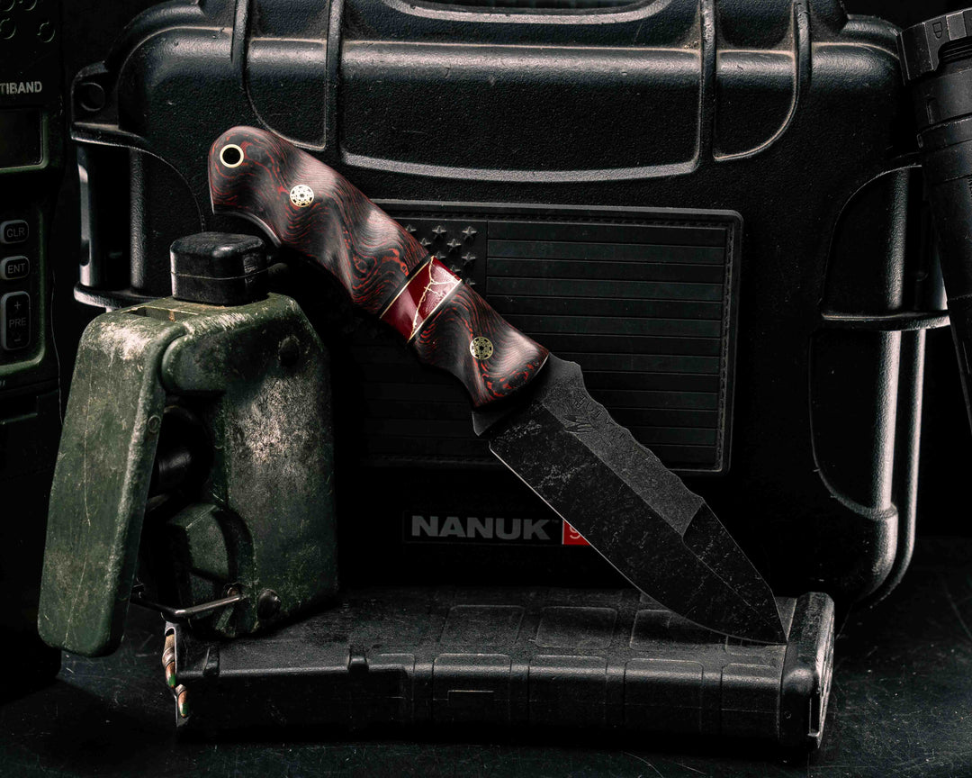 Disaster Jr Gen 3- Lava Flow Fat Carbon, Black G10 and Brass Pin Striping, Red with Gold Web Tru-stone Split, Mosaic Pins, Brass Lanyard Pin, Textured Grip