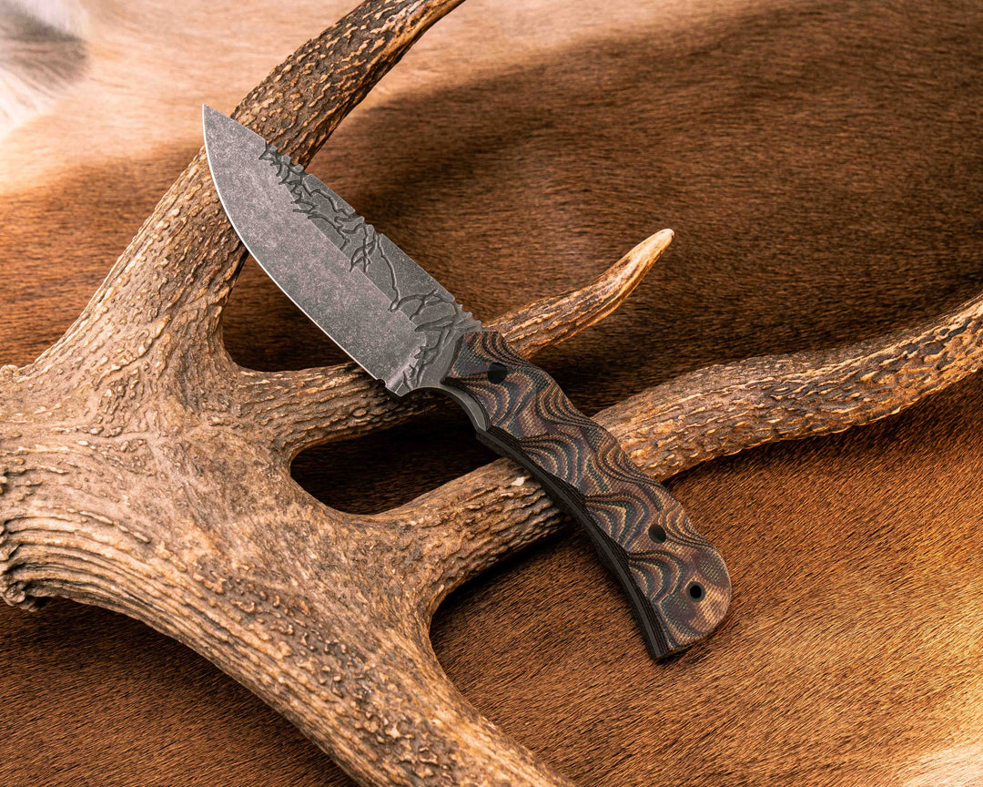 Cavner- Python Canvas Micarta, CF Pins, CF Lanyard Pin, Textured Grip