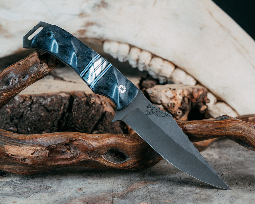 Tosahwi- Dyed Maple, Black G10, White G10 and Blue G10 Pin Striping, Aluminum Split, Mosaic Pins, Textured Grip