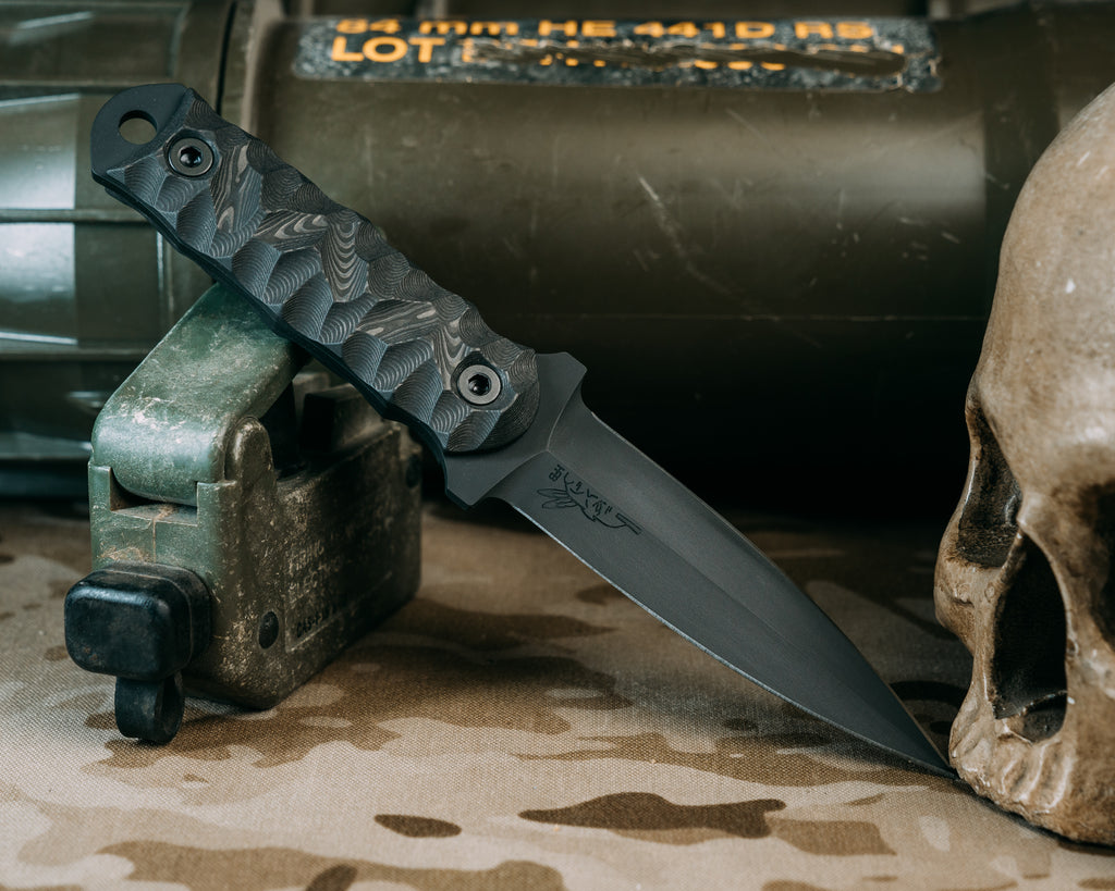 Combat Dagger- Black Dunes Carbon, Allen Bolts, Chaos Grip