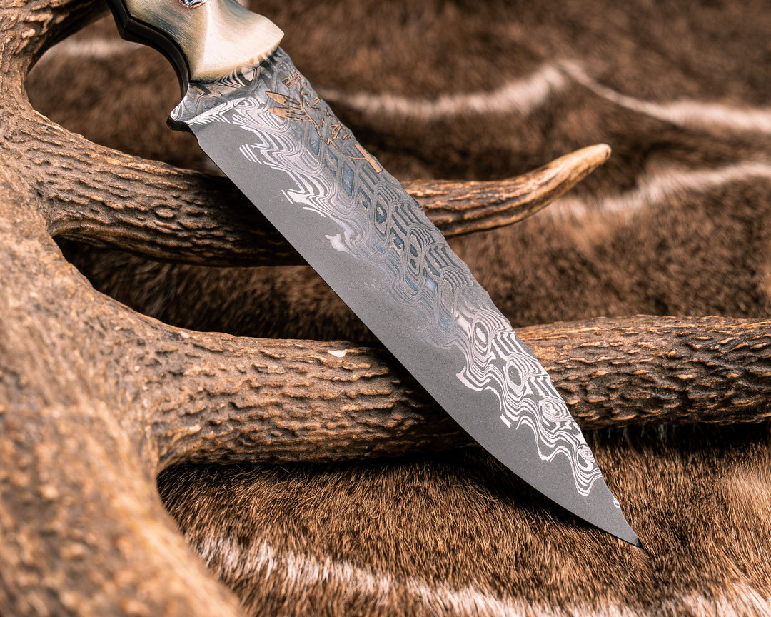 Ranch Knife- Vegas Forge- Rams Horn, Black G10 and Copper Pin Striping, Black with White Web Tru-stone Split, Desert Ironwood, 3/8" Mosaic Pins, Copper Lanyard Pin, Textured Grip