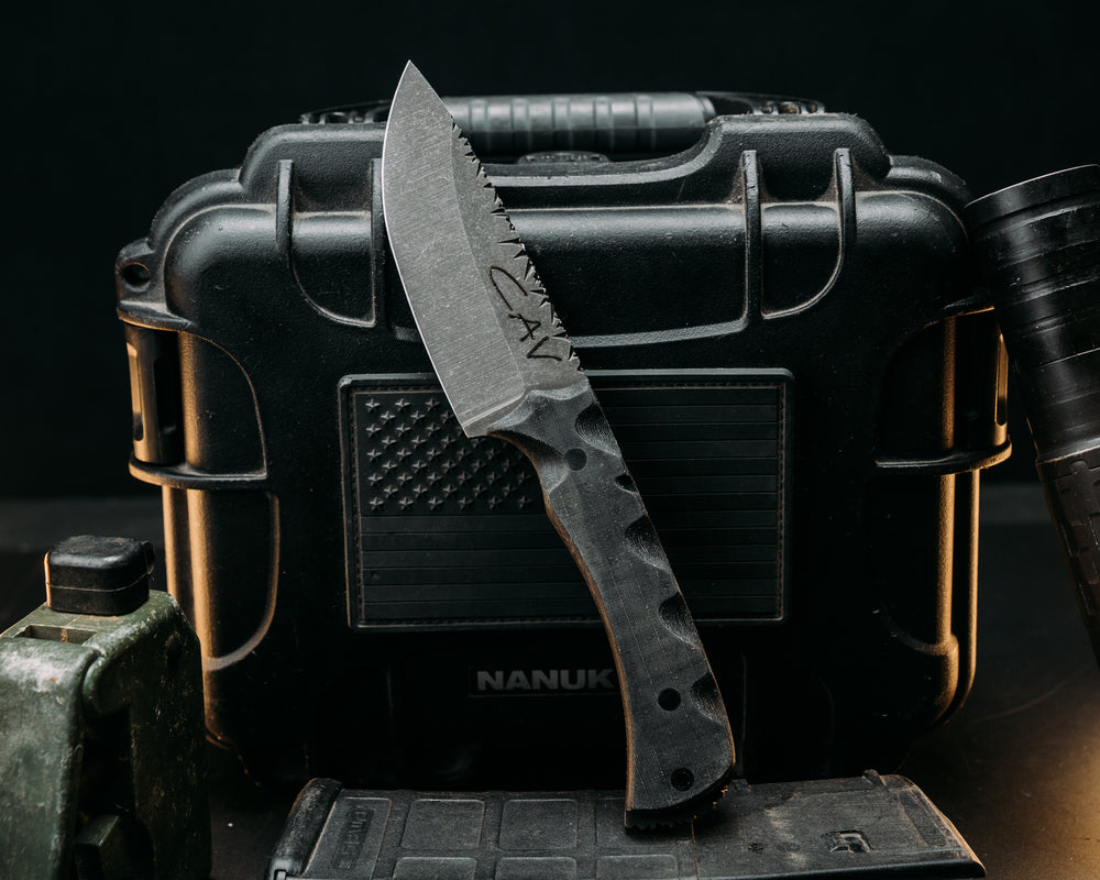 Cavner- Black Multicam Cami Micarta, Carbon Fiber Pins, Textured Grip
