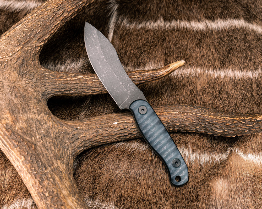 Skinner Jr- Ghost/Black G10, Allen Bolts, Textured Grip