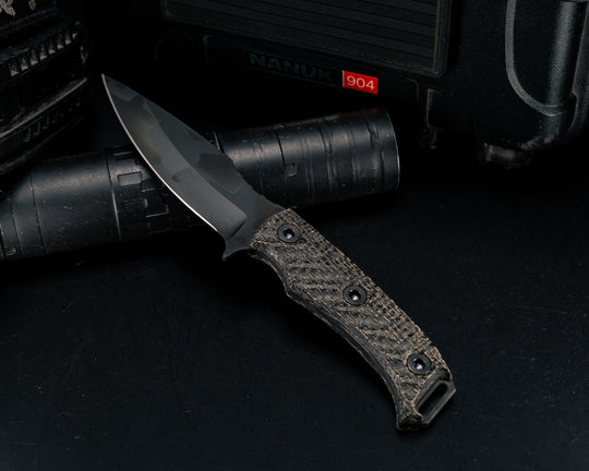 Ishi- Black Burlap Micarta, Black Multicam, Allen Bolts, Textured Grip