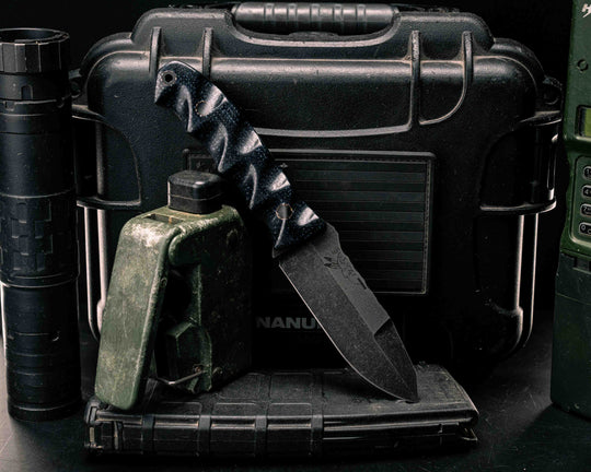 Disaster Jr Gen 3- Midnight Black Jute Micarta, CF Pins, CF Lanyard Pin, Textured Grip
