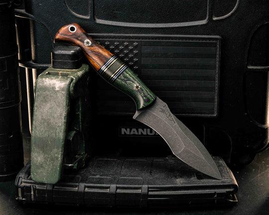 Extremis MK1- Jungle Wear FAT Carbon, Black G10, Aluminum and Brass Pin Striping, Gold Dark Matter Carbon Split, Desert Ironwood, Mosaic Pins, Aluminum Lanyard Pin, Smooth Grip