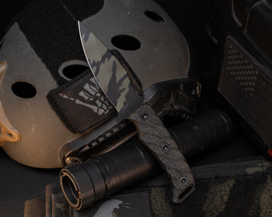 Ishi - Black Canvas Micarta, Tiger Stripe Camo Cerakote, Allen Bolts, Textured Grip